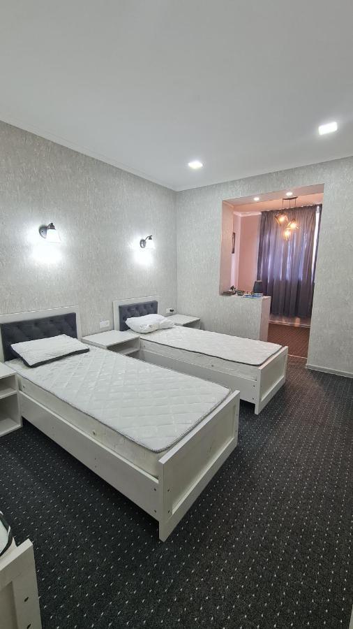 Osiyo Apartment เฟอร์กานา ภายนอก รูปภาพ